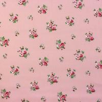 Roze met trosjes rozen