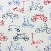 Wit (bijna) met rode en blauwe fietsen